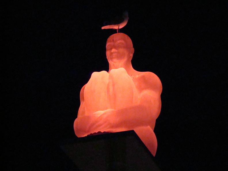 2010 09-Lighted Statue Nice France.jpg